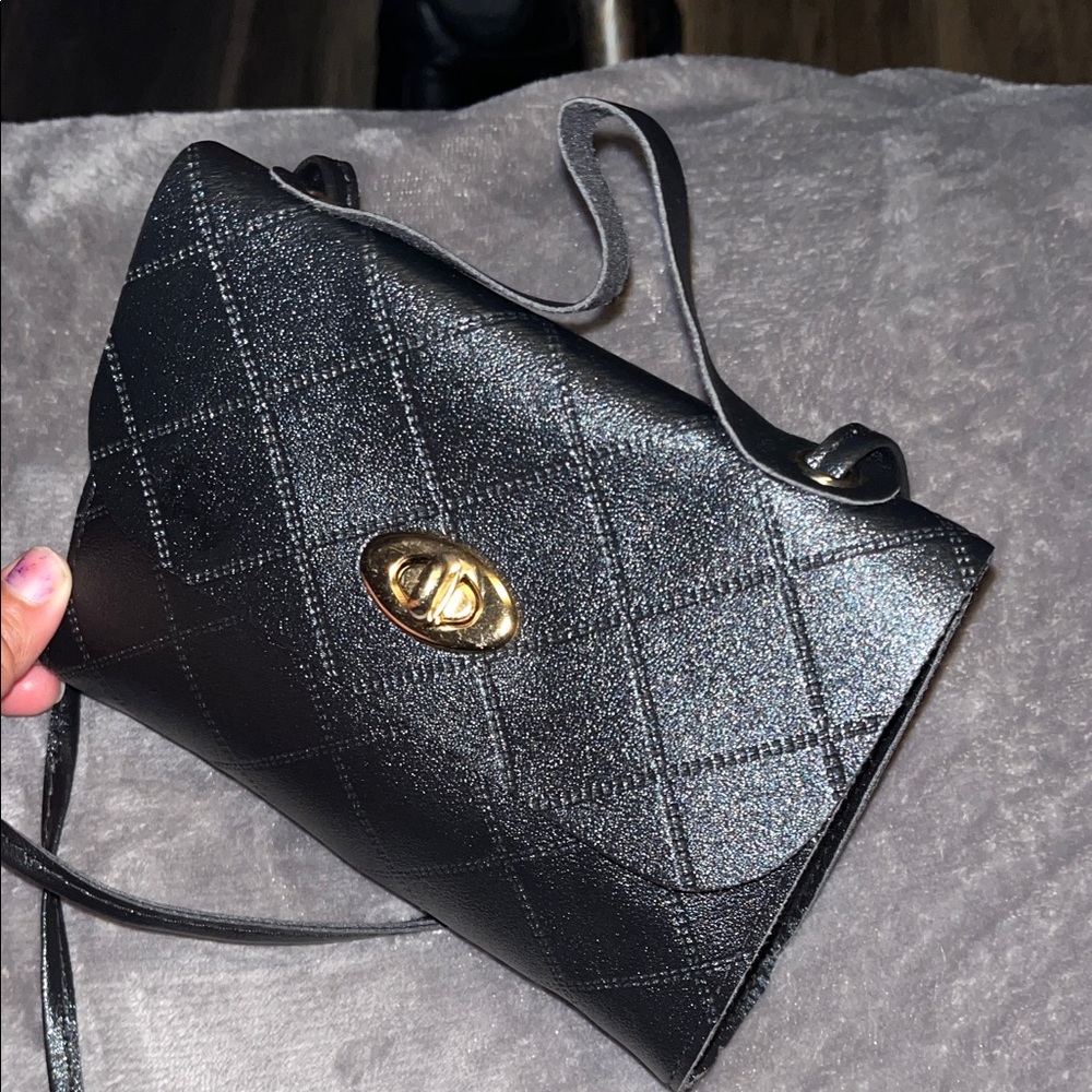 Elegant Black Quilted Shoulder Bag